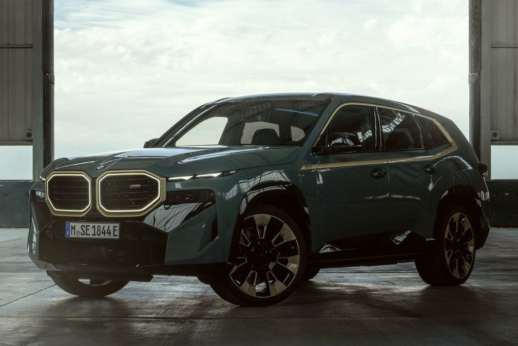 BMW XM Hybrid-Luxus-Allrad-Crossover