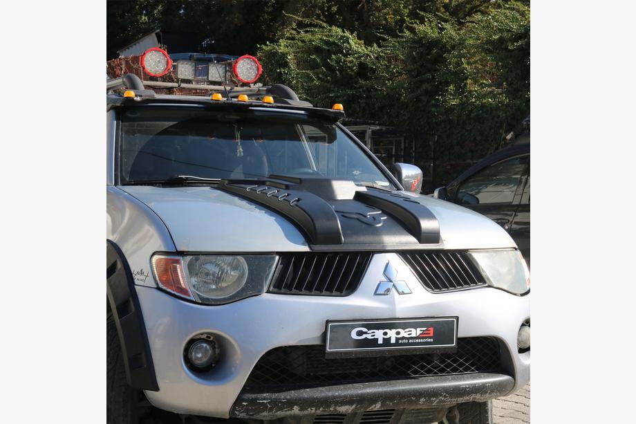 Mitsubishi L200 2006-2015 Motorhaubenaufsatz V3 (ABS) Image