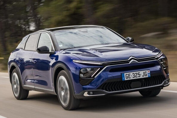 Testbericht zum Citroen C5 X Crossover-Fließheck