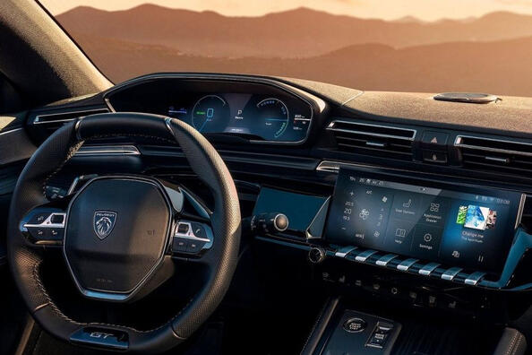 Peugeot 508 Facelift Liftback der zweiten Generation Foto 6