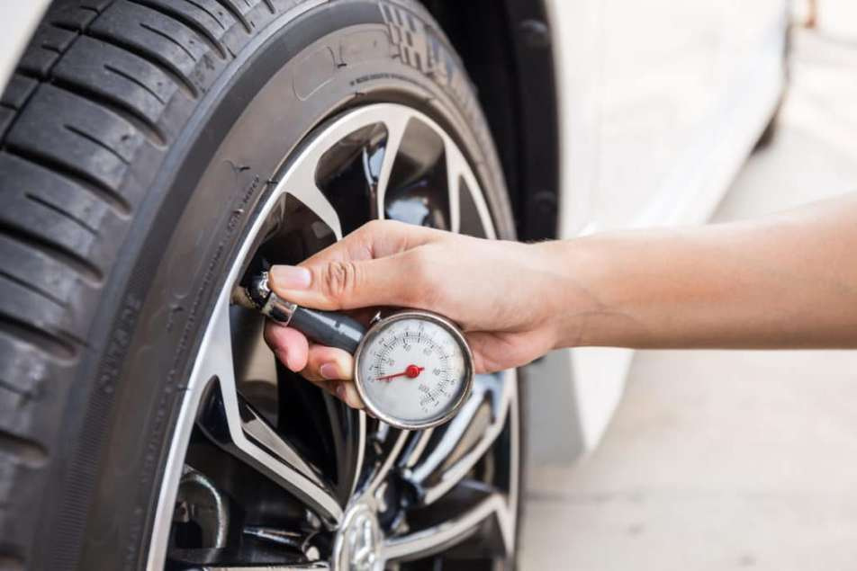 So schützen Sie Autoreifen vor schnellem Verschleiß: praktische Tipps