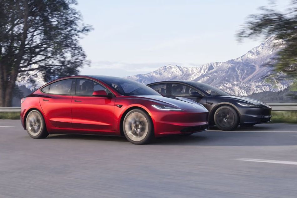 Aktualisierte elektrische Limousine Tesla Model 3