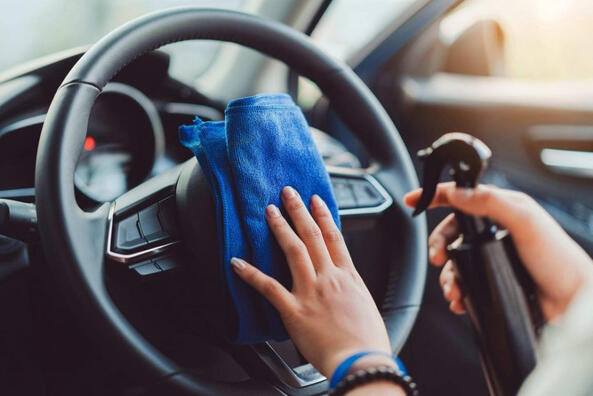 Die schmutzigsten Stellen im Autoinnenraum: Wie hält man sie sauber? Foto 1