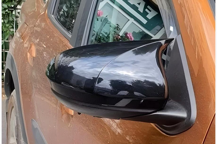 Renault Duster 2018-2024 Spiegelabdeckungen BMW-Style (2 Stk) Image