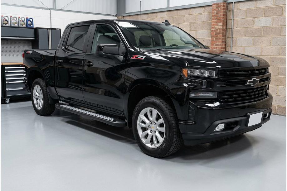 Chevrolet Silverado 2019- Seitenschweller New Vision Black (2 Stk., Aluminium) Image