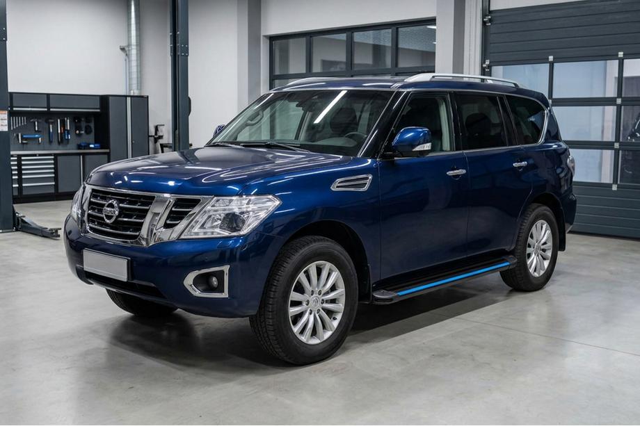 Nissan Armada 2016-2024 Seitenschweller Maya Blue (2 Stk., Aluminium) Image