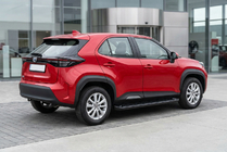 Toyota Yaris/Yaris Cross (XP210) 2020- Trittbretter Allmond Black (2 Stk., Aluminium) Foto 1