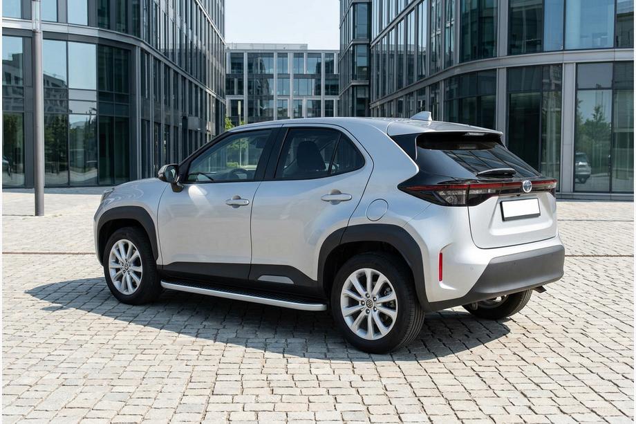 Toyota Yaris/Yaris Cross (XP210) 2020- Seitenschweller Tayga Grey (2 Stk., Aluminium) Image