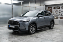 Toyota Corolla Cross 2020- Seitenschweller Tayga Black (2 Stk., Aluminium) Foto 1