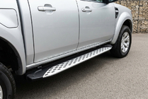Mazda BT-50 2007-2012 Trittbretter Shining V1 (2 Stk., Aluminium) Foto 1