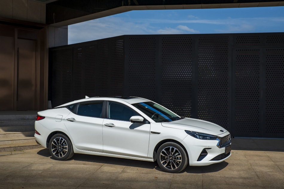 Testbericht zum JAC J7 Liftback