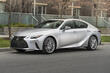 Bewertung der aktualisierten Limousine Lexus IS Foto 1