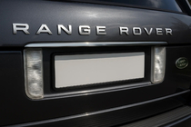 Range Rover III L322 2002-2012 Chromleiste über dem Kennzeichen (Carmos Edelstahl) Foto 1