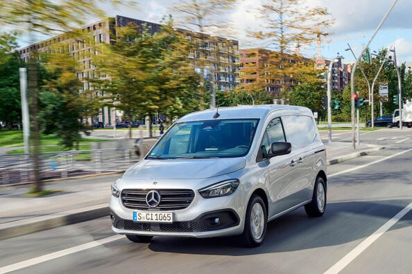 Übersicht über den kompakten Stadttransporter Mercedes-Benz Citan Furgon Foto 1
