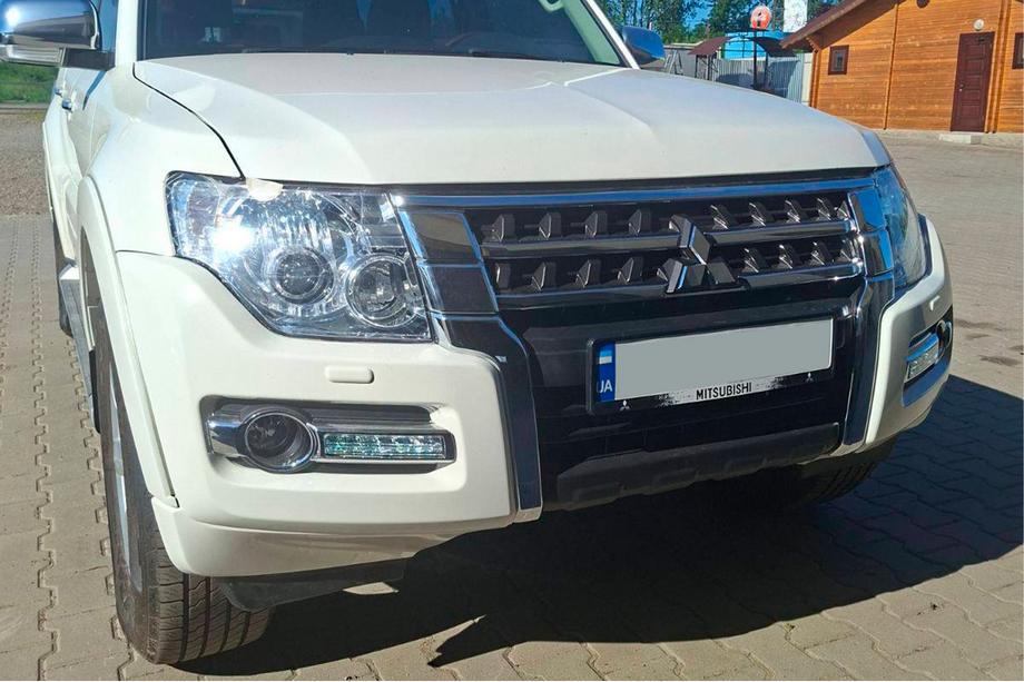 Mitsubishi Pajero Wagon IV 2006-2021 Frontscheinwerfer OEM (2 Stk) Image