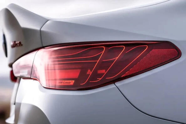 Wie wählt man neue Rücklichter für ein Auto aus?