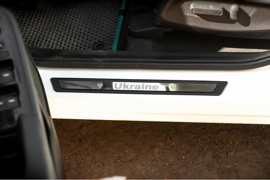 Honda eNP1 2022- Einstiegsleisten Honda eNP1 (Ukraine, 4 Stk., Edelstahl) Image