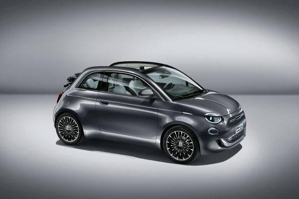 Fiat 500e Cabrio: stilvolles Elektro-Cabriolet für die Stadt