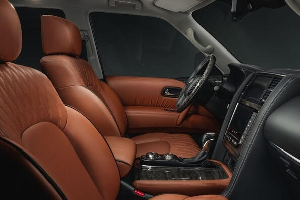 Nissan Patrol Y62: Bewertung des legendären SUV der VI-Generation Foto 5