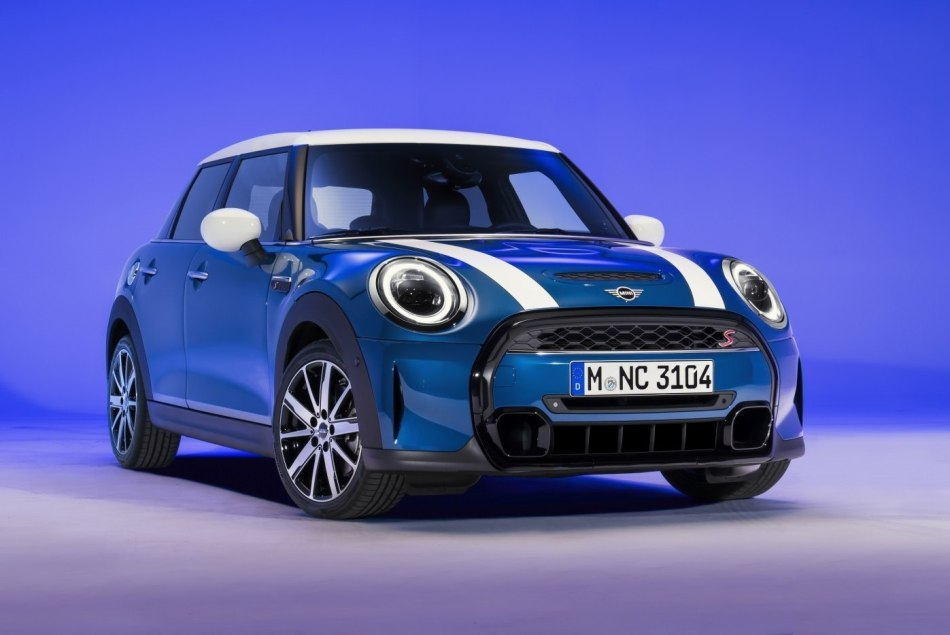 MINI Hatchback 5D: Überprüfung der kompakten Fließheck-III-Generation