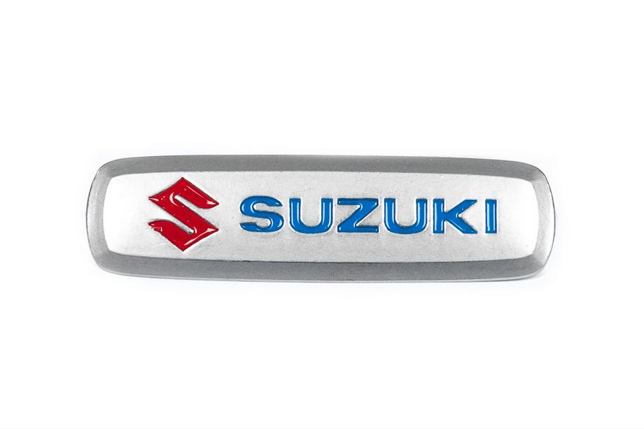Suzuki Aluminium Emblem für Fußmatten (1 Stk) Image