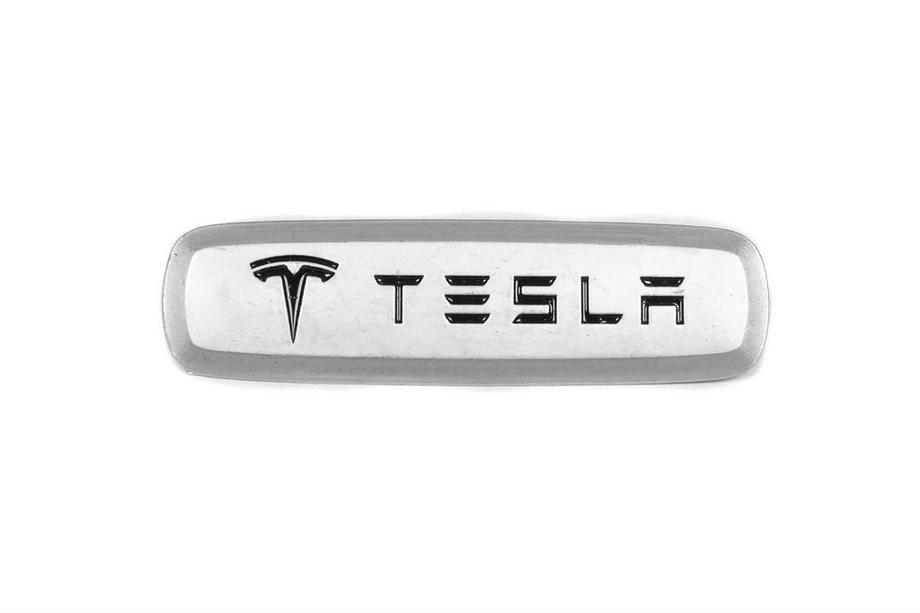 Tesla Aluminium Emblem für Fußmatten (1 Stk) Image