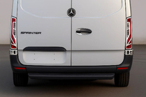 Mercedes Sprinter W907/W910 2018- Rückleuchten Blenden V-1 (2 Stk, Edelstahl) Carmos Foto 1