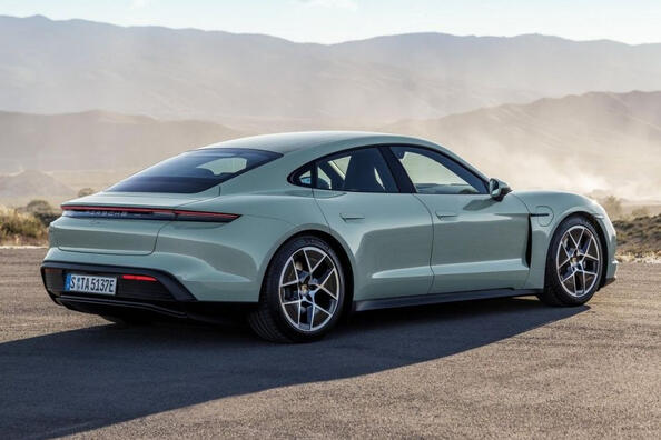 Der aktualisierte Porsche Taycan 2024: schnell, weitreichend und noch kultivierter Foto 4