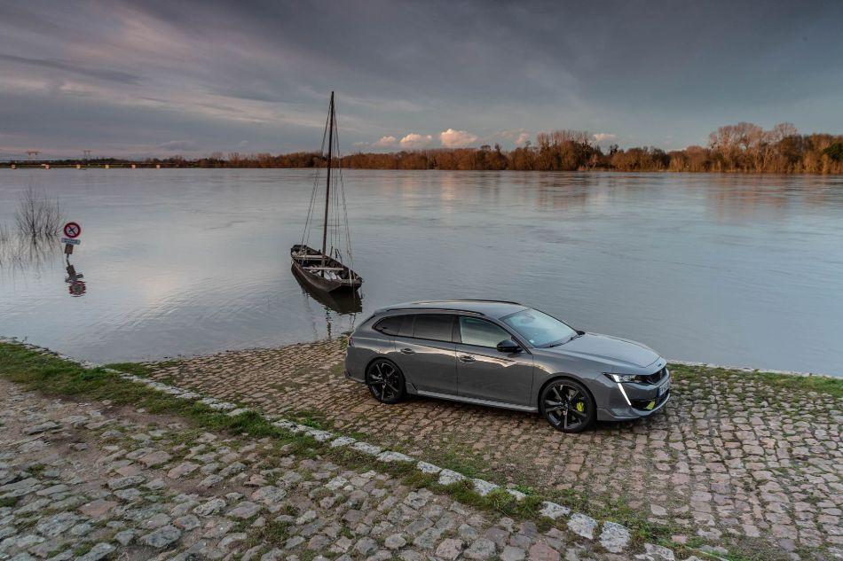 Testbericht zum Peugeot 508 SW PSE 360-PS-Hybridkombi