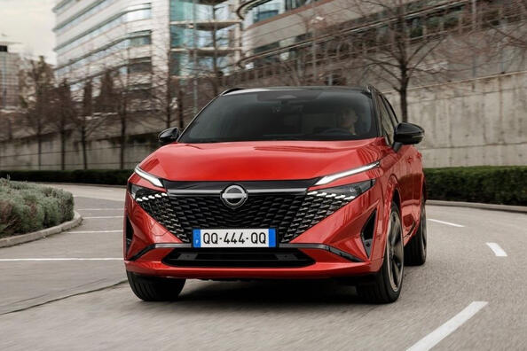 Testbericht zum Nissan Qashqai 2024: ein aktualisierter Crossover für die Stadt und das Reisen