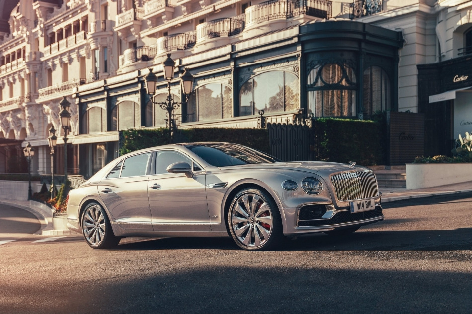 Bentley Flying Spur: eine Luxuslimousine, die Tradition und Technologie vereint
