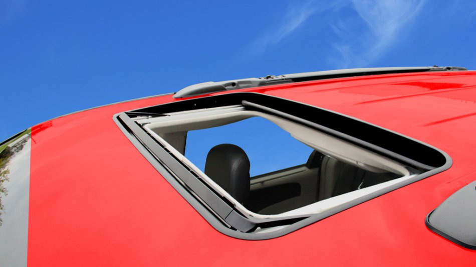 Ist es möglich, selbst ein Schiebedach in ein Auto einzubauen?
