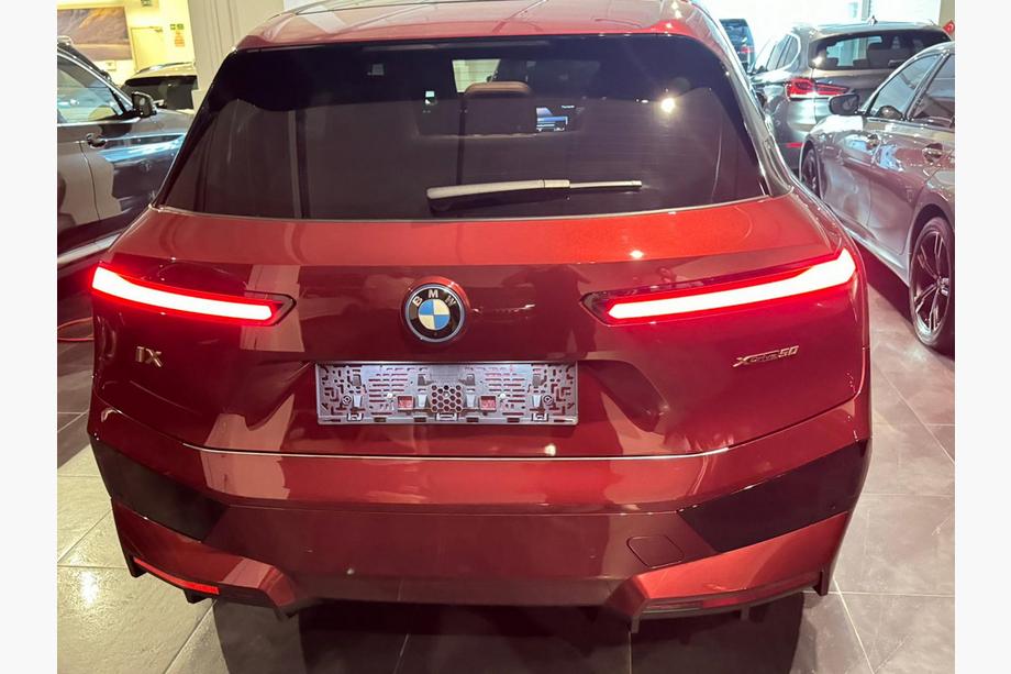 BMW iX (I20) 2022- Edelstahl Ladekantenschutz Carmos Foto 4