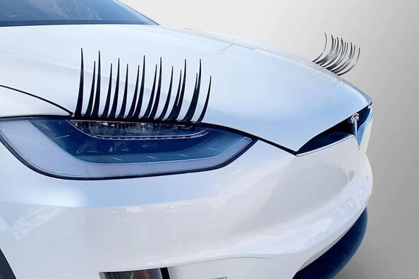 Wimpern an Autoscheinwerfern: Modetrend oder eitle Modeerscheinung?