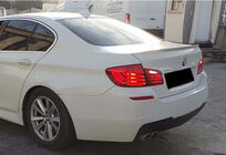 BMW 5 Series F10/F11 2010–2016 MP-Style Heckspoiler (für F10, Schwarz Glanz) Foto 3