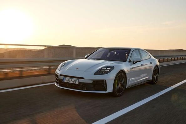 Porsche Panamera 2024: die Evolution eines Sportwagens
