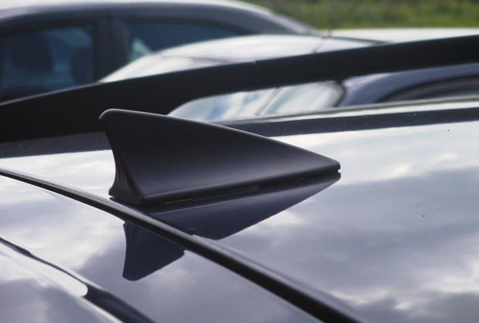 Warum braucht man eine Flosse auf dem Dach eines Autos?