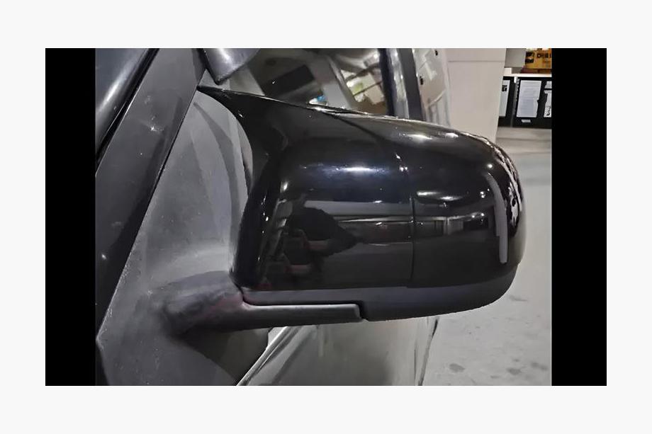 Dacia Dokker 2013-2022 Spiegelabdeckungen BMW-Style (2 Stk) Image