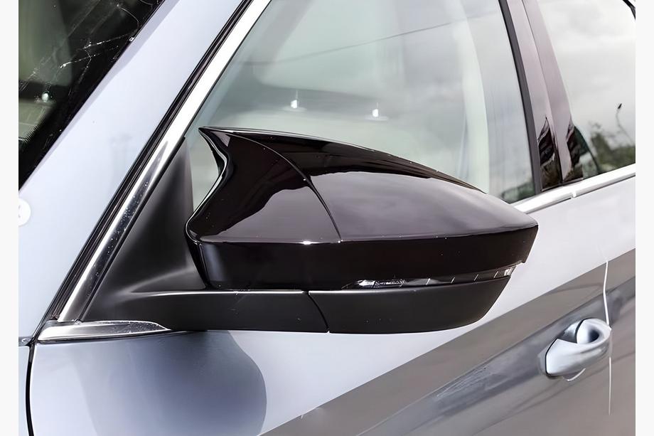 Skoda Superb 2015-2024 Spiegelabdeckungen BMW-Style (2 Stk) Image