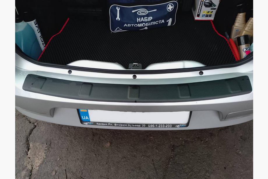 Dacia Logan I 2008-2012 Heckstoßstangenabdeckung (SD, ABS, Esa) Image