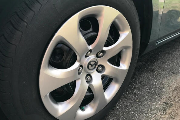 Warum braucht man Kappen auf Autorädern?