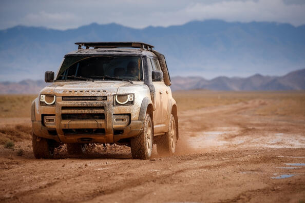 Testbericht zum großen, leistungsstarken SUV Land Rover Defender 110