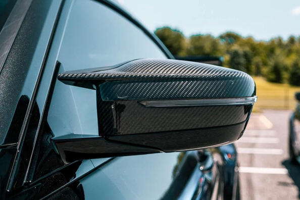 Spiegeltuning: stilvolle und funktionale Lösungen für das Auto