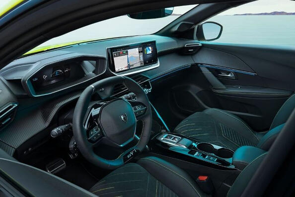 Bewertung des Peugeot 208 der zweiten Generation 2023 Foto 5
