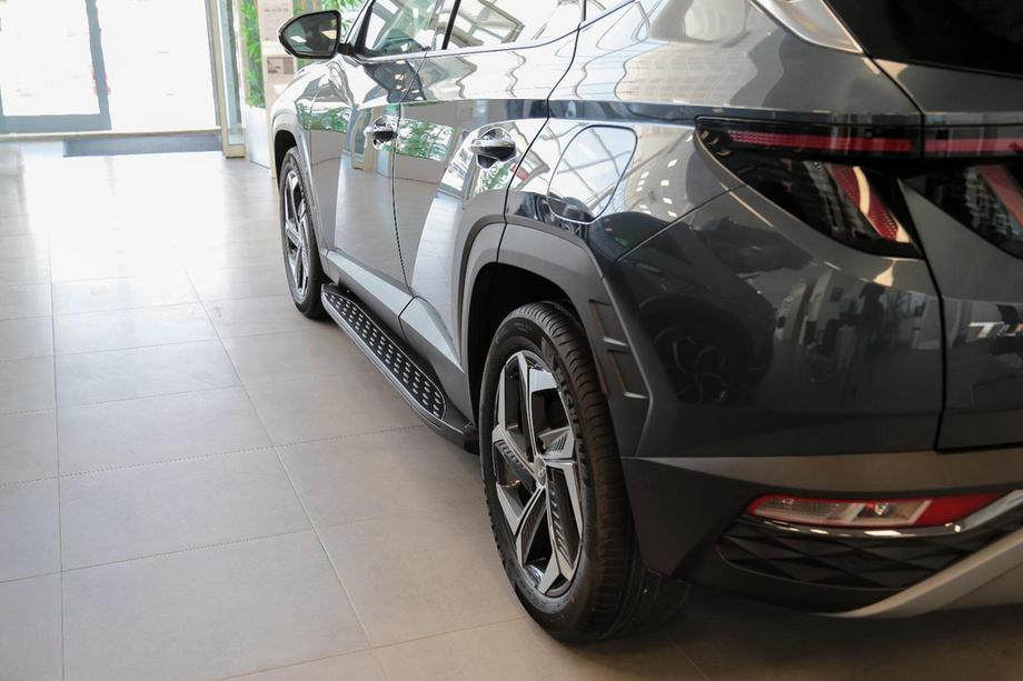 Hyundai Tucson NX4 2021- Trittbretter Shining Black (2 Stk., Aluminium) Foto 2
