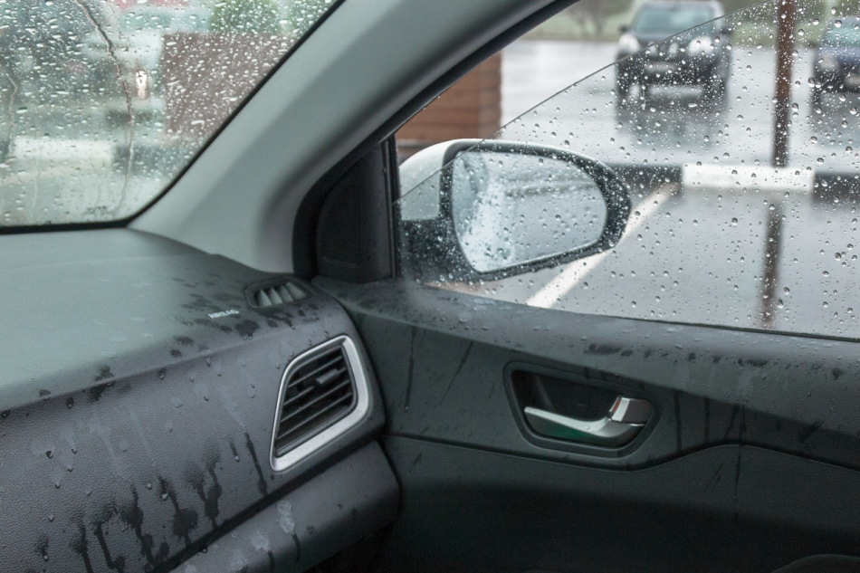 Wie schützt man das Auto vor übermäßiger Feuchtigkeit?