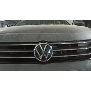 Front Emblem Foto 2