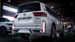 Toyota Land Cruiser 300 2021- VIP Bodykit Komplettset Foto 2