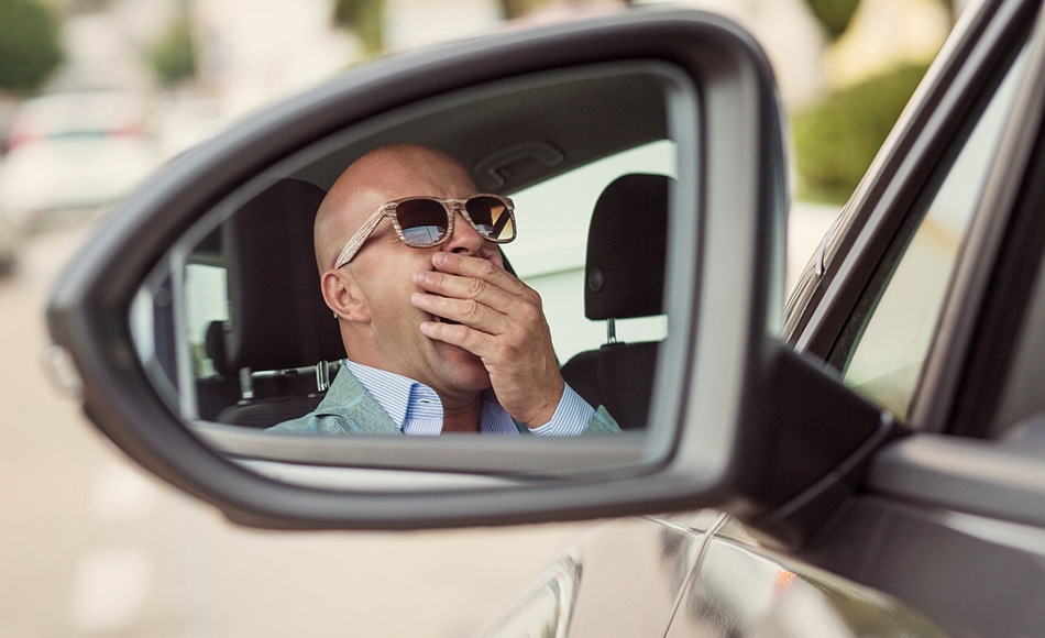 Wie man am Steuer nicht einschläft: Tipps für Autofahrer