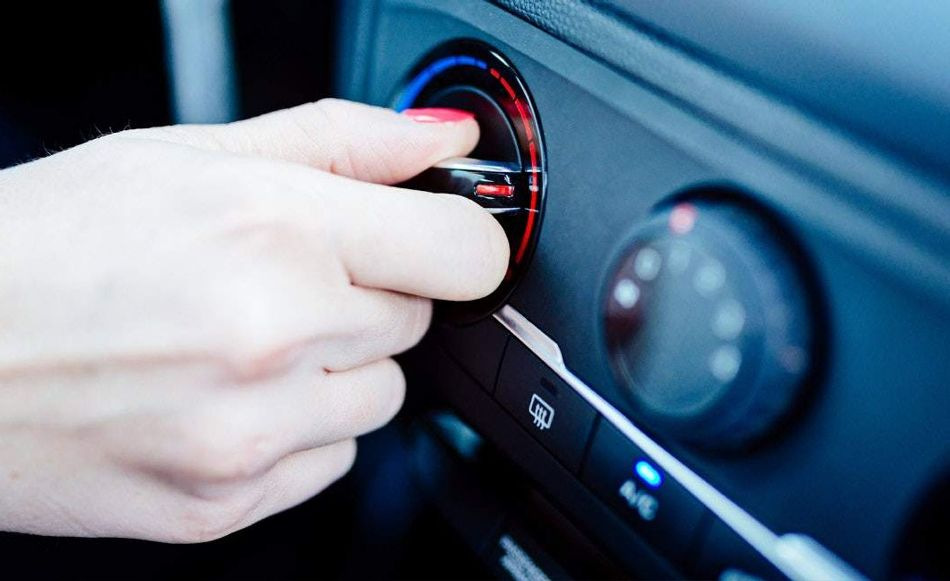 So wärmen Sie den Autoinnenraum schnell auf